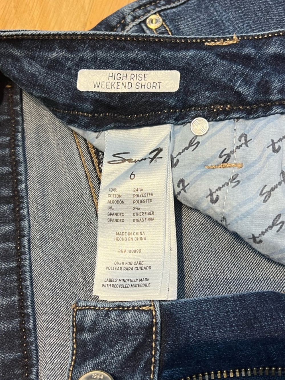 Seven7 High Rise Weekend Shorts Size 6 Dark Wash 4” Inseam Stretch Denim - Picture 10 of 15